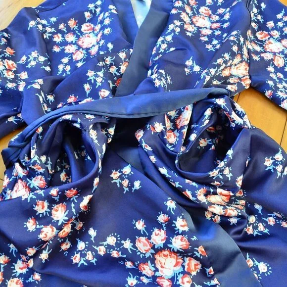 Morgan Lane x Fabfitfun Floral Robe Size S/M - Picture 6 of 10